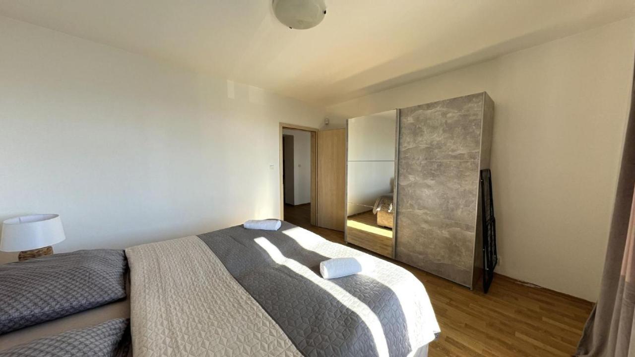 2 Room Apartment - V Blizkosti Nizkych Tatier 406, Apartmany Liptov Ліптовський Мікулаш Екстер'єр фото